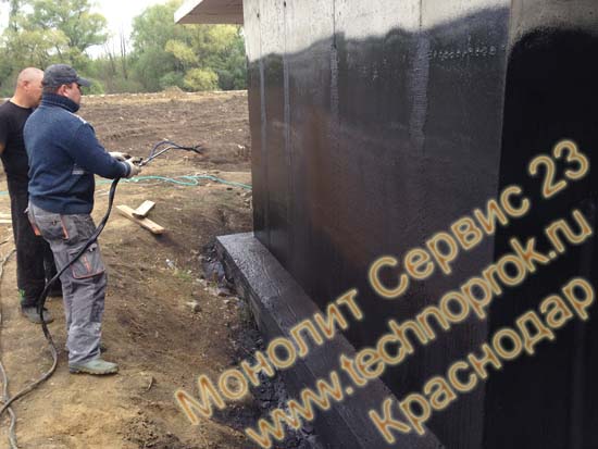 Нанесение жидкой резины на стены в Краснодаре